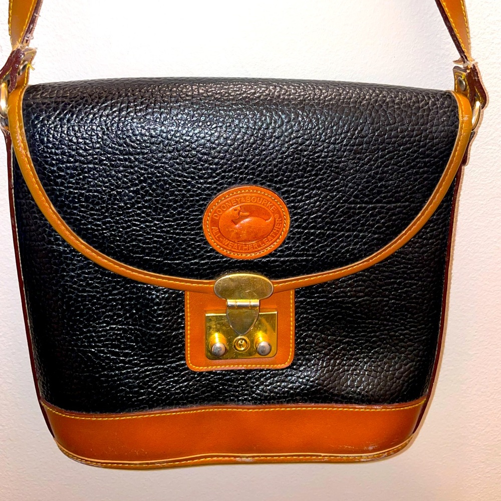 Dooney & Bourke Crossbody Bag .
